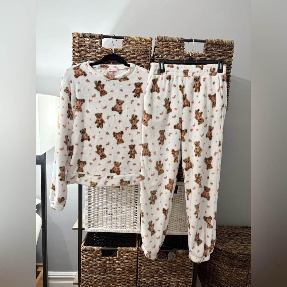 Comfy cozy teddy bear super soft and fluffy pajama set